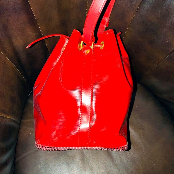 🔥🔥⬇️⬇️🔥L.V.🔥🔥EMBELLISHED🔥EPI NOE BAG🔥🔥🔥 - Picture 3 of 12